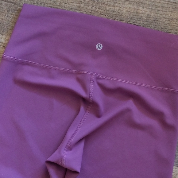 Lululemon Wunder Train HR Tight 25" Vintage Plum Size 8 - Picture 9 of 16
